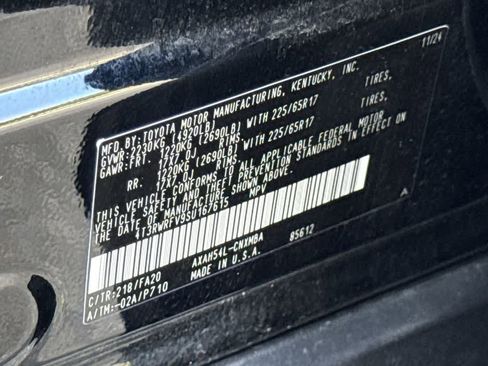 Used 2025 Toyota RAV4 XLE image 29