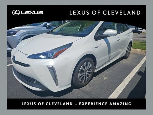 Used 2021 Toyota Prius XLE AWD/4WD image 1
