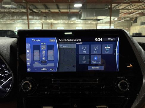 Used 2021 Toyota Highlander Platinum AWD/4WD image 21