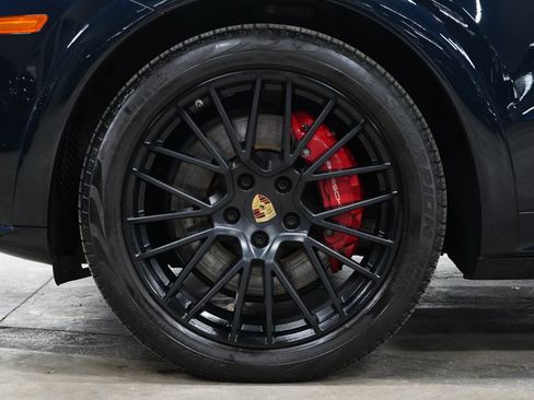 Used 2023 Porsche Cayenne GTS w/ Premium Package Plus AWD/4WD image 42