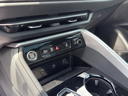 Certified 2025 Audi Q5 Premium Plus w/ Premium Plus AWD/4WD image 17
