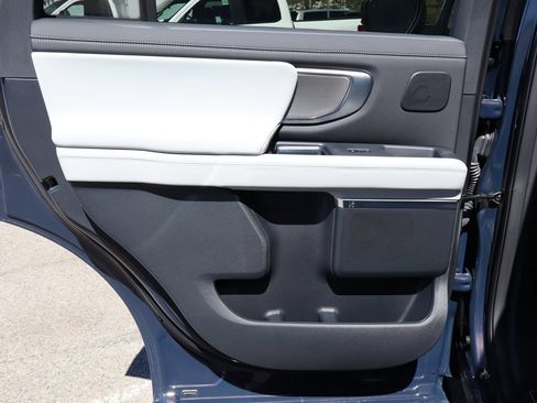 New 2027 Ford Expedition Platinum AWD/4WD image 39