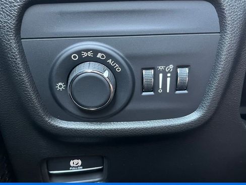 New 2025 Jeep Grand Cherokee L Laredo w/ Trailer Tow Package image 19