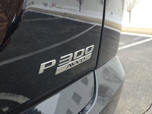 Used 2019 Jaguar E-PACE R-Dynamic SE image 12