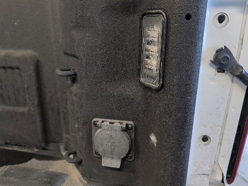 Used 2023 Chevrolet Silverado 1500 Custom image 30