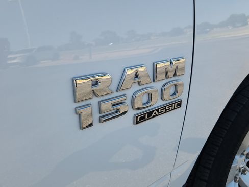 Used 2024 RAM 1500 Classic SLT AWD/4WD image 8