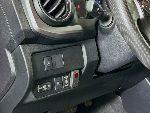 Used 2021 Toyota Tacoma TRD Sport w/ Technology Package RWD image 17