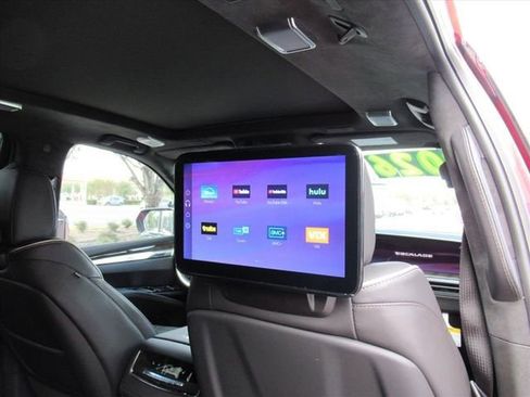 Certified 2026 Cadillac Escalade Platinum Sport w/ LPO, ONYX Package AWD/4WD image 33