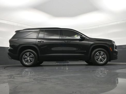 Used 2026 Chevrolet Traverse LT FWD image 34