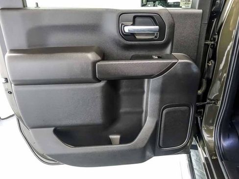 Certified 2022 Chevrolet Silverado 2500 Custom w/ Custom Value Package AWD/4WD image 25
