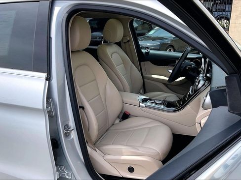 Used 2019 Mercedes-Benz GLC 300 image 7