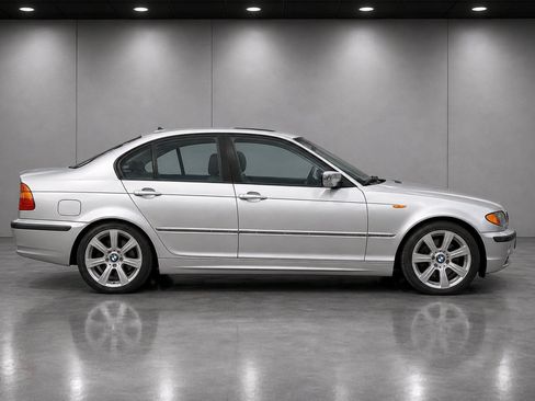Used 2003 BMW 325i Sedan RWD image 6