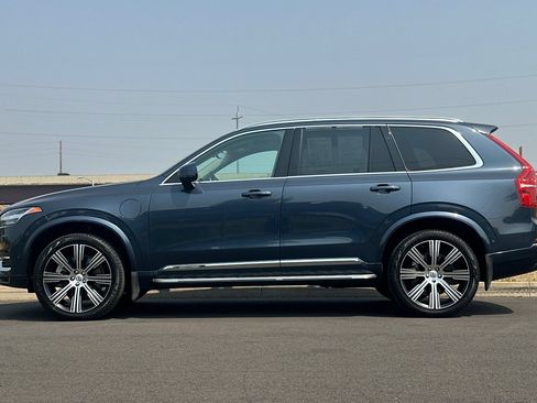 Used 2023 Volvo XC90 T8 Plus AWD/4WD image 6