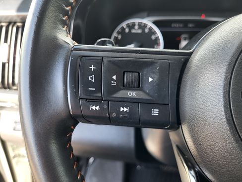 Used 2024 Nissan Pathfinder Rock Creek AWD/4WD image 27