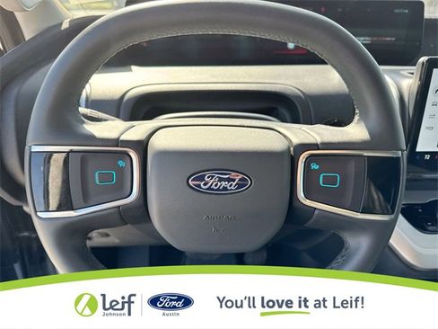 Used 2025 Ford Expedition Active image 15