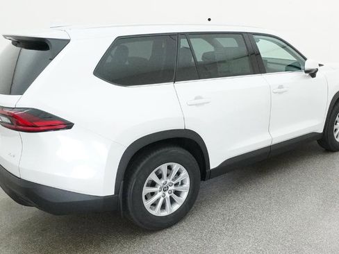 New 2026 Toyota Grand Highlander FWD image 12