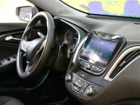 Used 2019 Chevrolet Malibu LS FWD image 10
