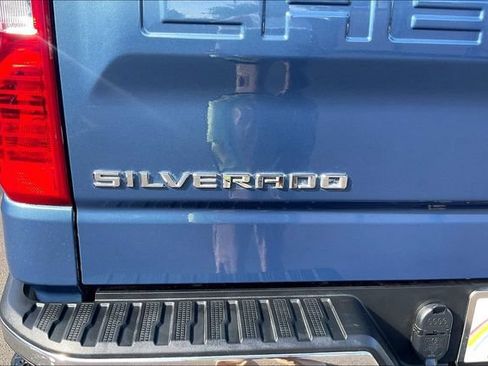 Used 2024 Chevrolet Silverado 1500 LT RWD image 31