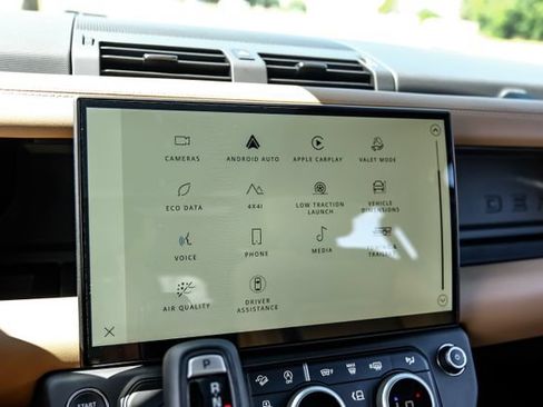 New 2026 Land Rover Defender 110 X-Dynamic SE AWD/4WD image 39