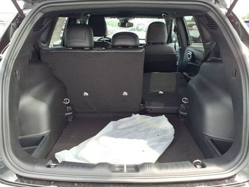 New 2026 Jeep Compass Latitude AWD/4WD image 18