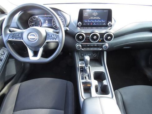 Used 2025 Nissan Sentra SV FWD image 13