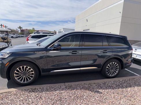 Used 2022 Lincoln Aviator Reserve w/ Elements Package Plus image 4