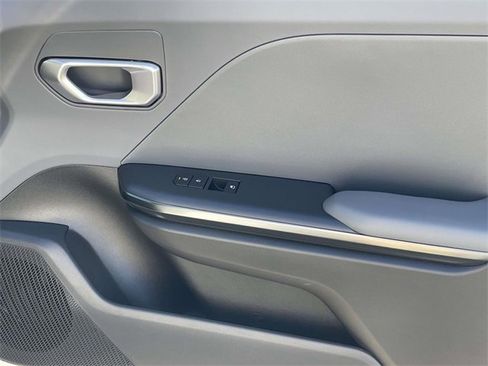 New 2025 Kia K4 LXS image 12