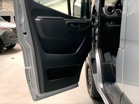 New 2025 Mercedes-Benz Sprinter 2500 image 17