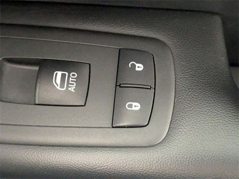 Used 2019 Jeep Grand Cherokee Limited image 35