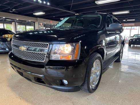 Used 2009 Chevrolet Tahoe LTZ RWD image 3