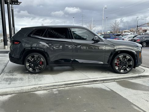 Used 2024 BMW XM Base image 4