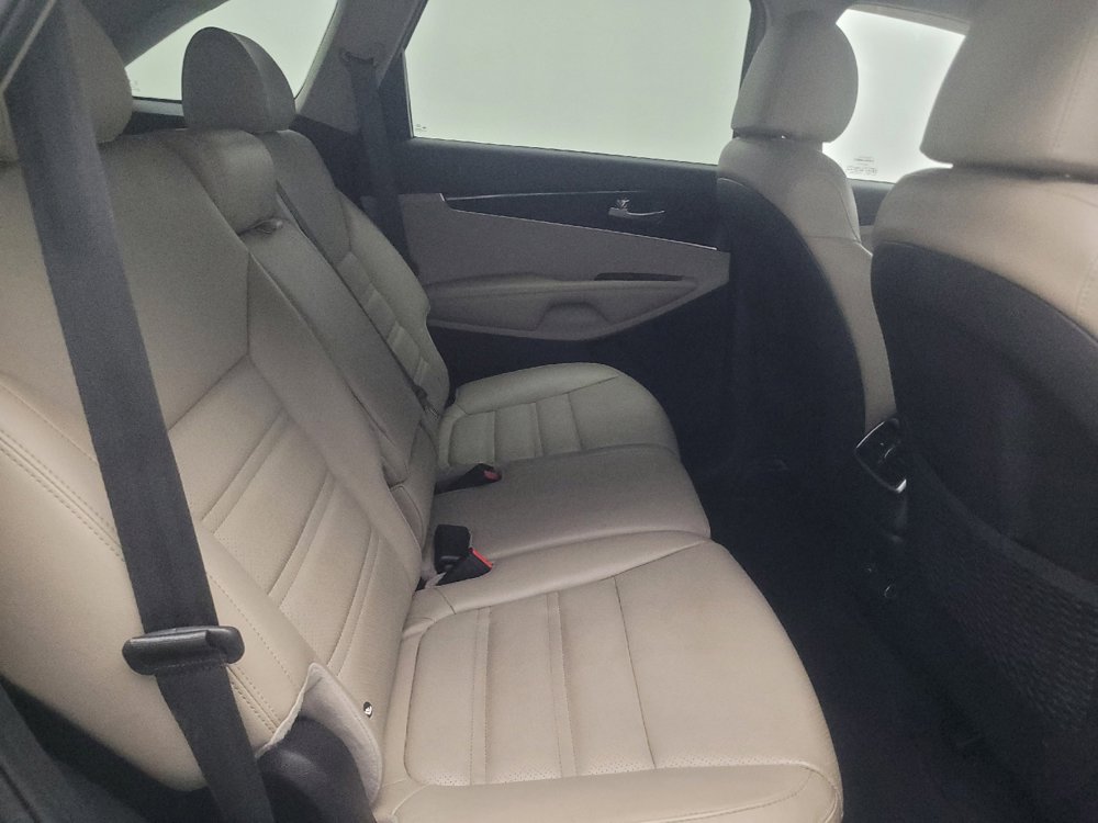 Used 2019 Kia Sorento EX AWD/4WD image 19