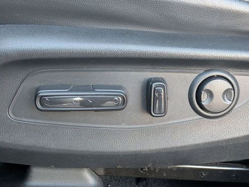 Used 2023 Honda CR-V EX-L image 17