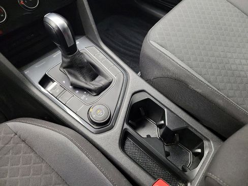 Used 2020 Volkswagen Tiguan S image 26