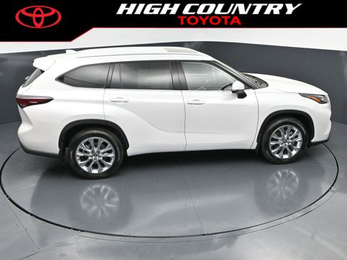 New 2026 Toyota Highlander Limited AWD/4WD image 33