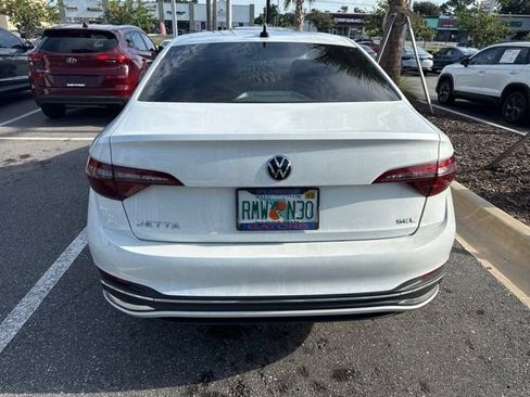 Used 2024 Volkswagen Jetta SEL FWD image 9