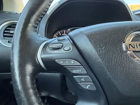 Used 2020 Nissan Pathfinder SL AWD/4WD image 31