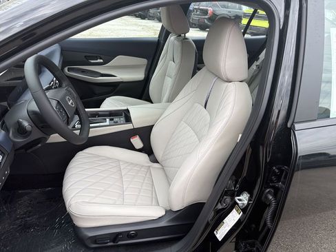 New 2026 Nissan Sentra SL w/ Floor Mat Package FWD image 19