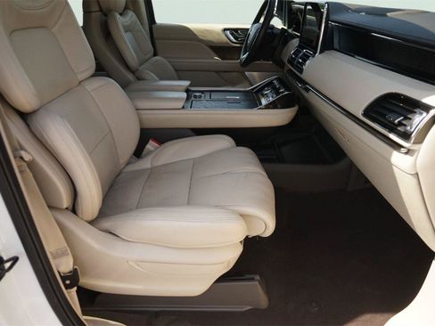 Used 2020 Lincoln Navigator Reserve w/ Luxury Package AWD/4WD image 21