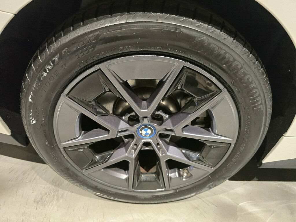 Used 2023 BMW i4 eDrive35 w/ Premium Package RWD image 31