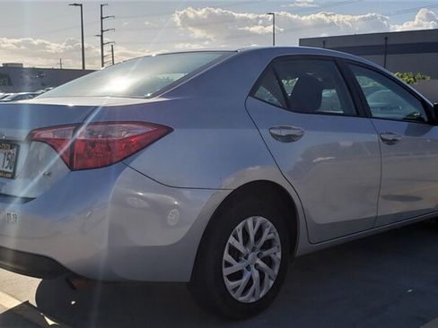Used 2018 Toyota Corolla LE FWD image 6