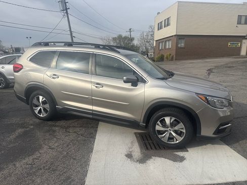 Used 2019 Subaru Ascent Premium w/ Popular Package #3 AWD/4WD image 3