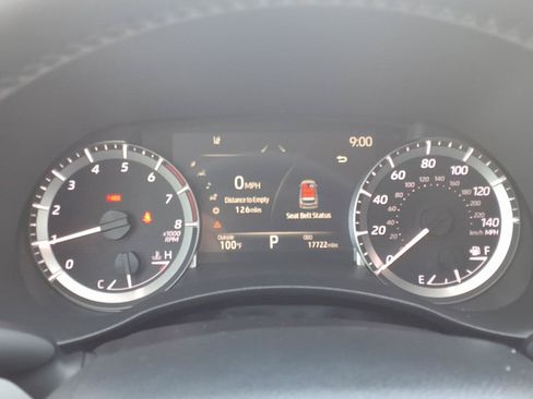 Used 2023 Toyota Highlander XLE FWD image 22