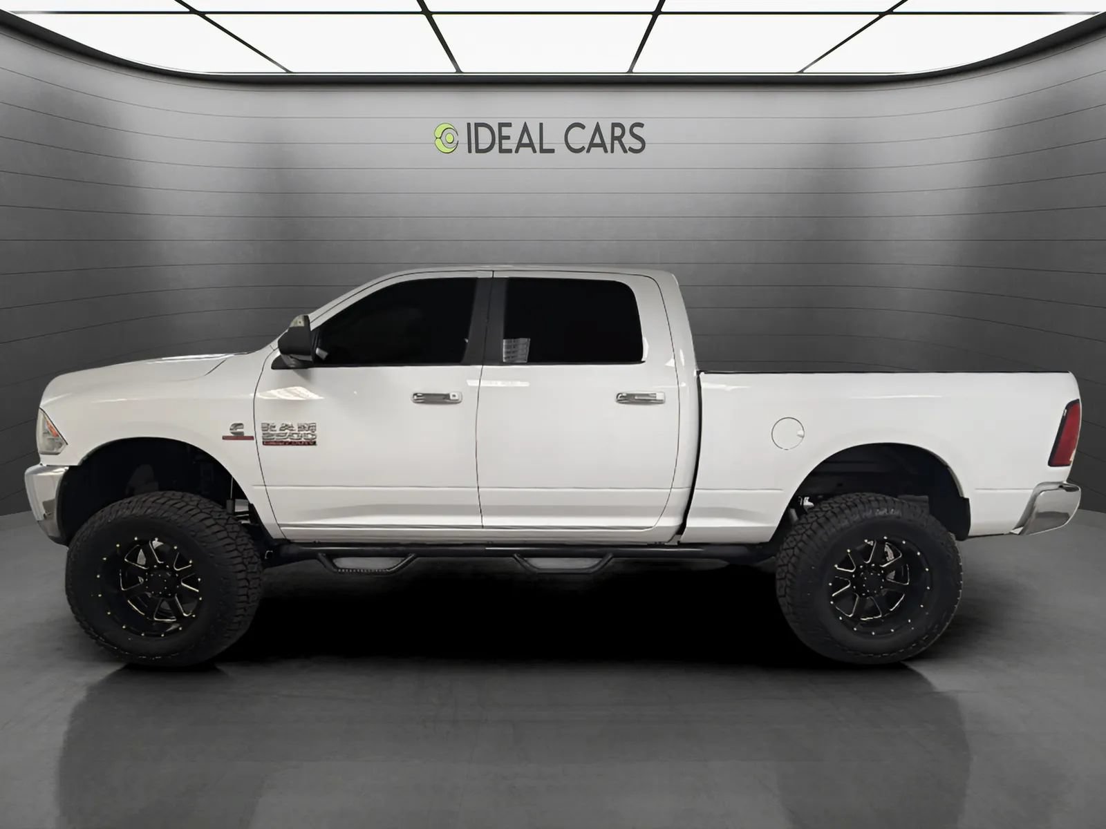 Used 2015 RAM 2500 SLT AWD/4WD image 2