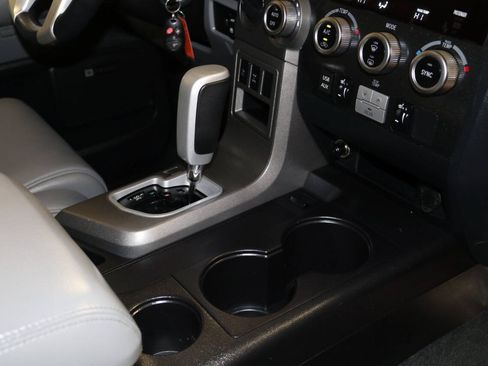 Used 2017 Toyota Sequoia Limited w/ Safety & Convenience Package AWD/4WD image 56