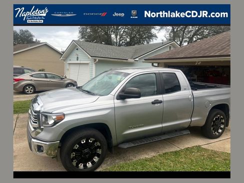 Used 2016 Toyota Tundra SR5 w/ SR5 Upgrade Package RWD image 1