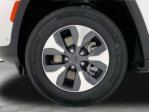 Used 2022 Jeep Grand Cherokee Limited 4xe w/ Luxury Tech Group II image 26