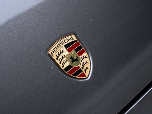 Used 2020 Porsche 911 Carrera RWD image 15
