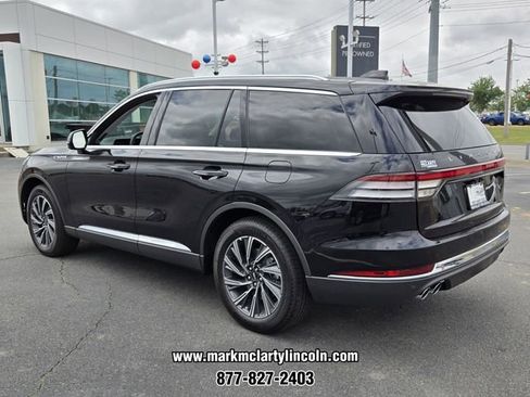New 2026 Lincoln Aviator 2WD image 3