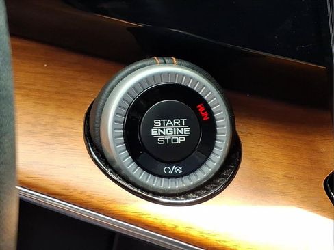 Used 2023 Jeep Grand Wagoneer Series III AWD/4WD image 7